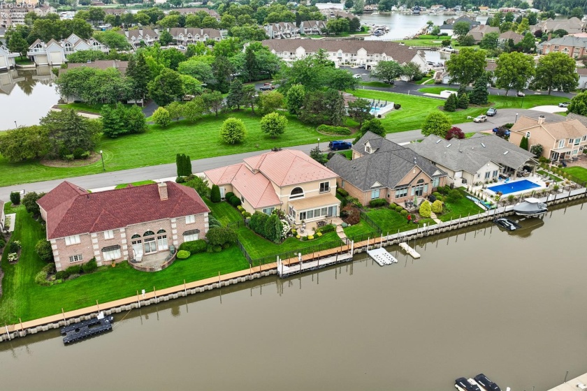 616 Harbourside Drive, Sandusky, 44870, 4 Bedrooms Bedrooms, ,3 BathroomsBathrooms,Residential,For Sale,Harbourside,20263162