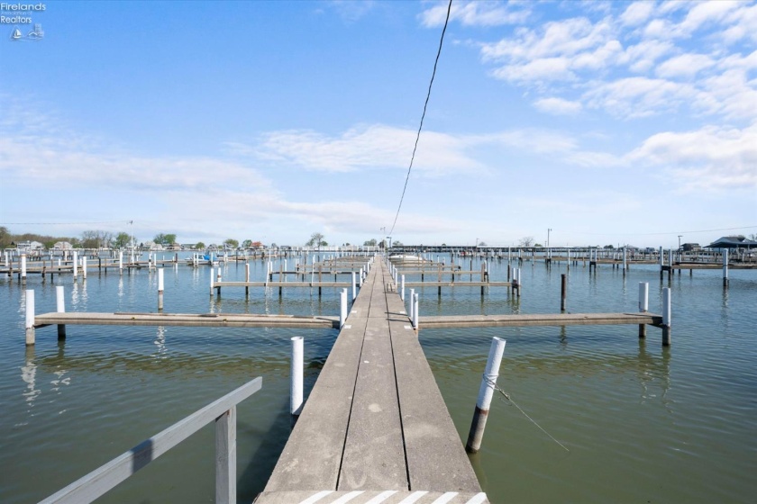 8175 North Shore Boulevard, Marblehead, 43440, 2 Bedrooms Bedrooms, ,1 BathroomBathrooms,Residential,For Sale,North Shore,20263230