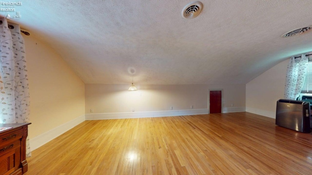 805 Maplewood, Willard, 44890, 5 Bedrooms Bedrooms, ,3 BathroomsBathrooms,Residential,For Sale,Maplewood,20263190