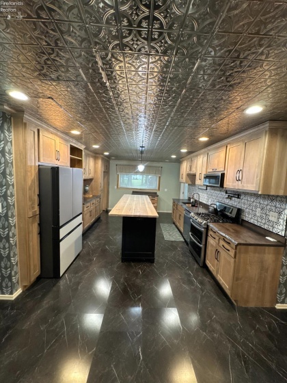 805 Maplewood, Willard, 44890, 5 Bedrooms Bedrooms, ,3 BathroomsBathrooms,Residential,For Sale,Maplewood,20263190