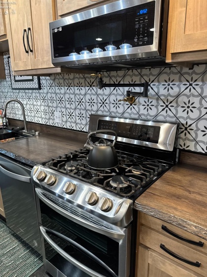 805 Maplewood, Willard, 44890, 5 Bedrooms Bedrooms, ,3 BathroomsBathrooms,Residential,For Sale,Maplewood,20263190