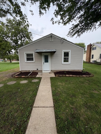713 Walnut Street, Fremont, 43420, 2 Bedrooms Bedrooms, ,1 BathroomBathrooms,Residential,For Sale,Walnut Street,20263138