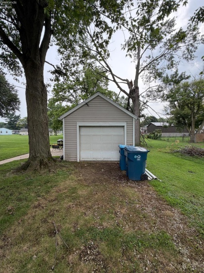 713 Walnut Street, Fremont, 43420, 2 Bedrooms Bedrooms, ,1 BathroomBathrooms,Residential,For Sale,Walnut Street,20263138