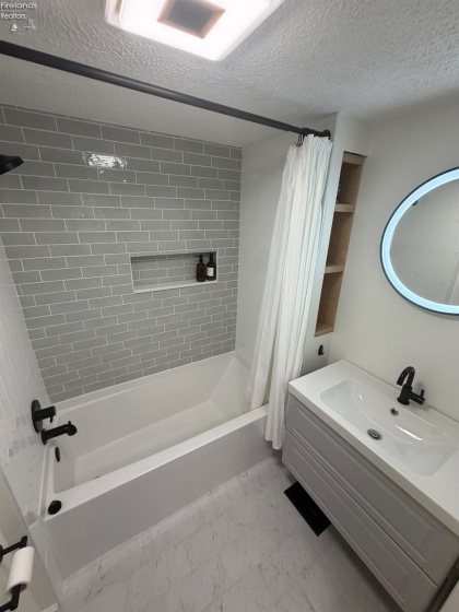 713 Walnut Street, Fremont, 43420, 2 Bedrooms Bedrooms, ,1 BathroomBathrooms,Residential,For Sale,Walnut Street,20263138