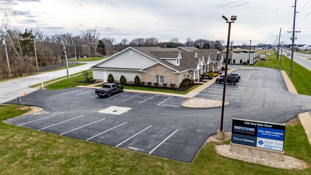 1355 Main Street, Bellevue, 44811, ,Commercial,For Sale,Main,20263243