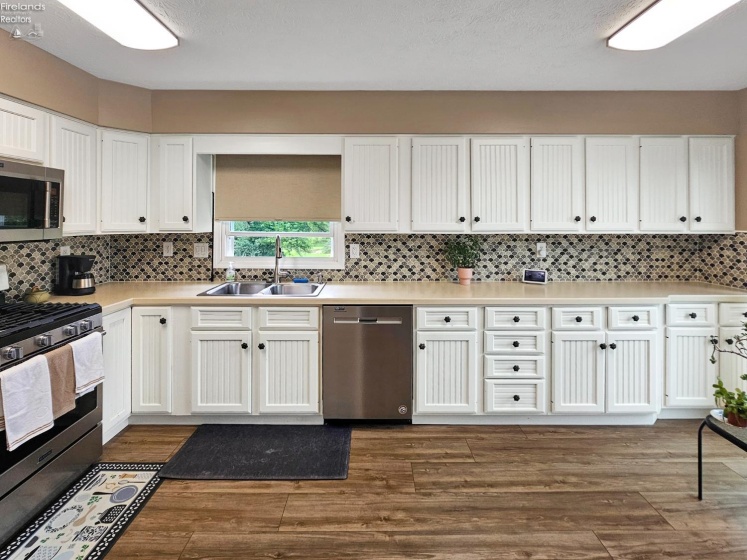 4360 County Road 183, Clyde, 43410, 4 Bedrooms Bedrooms, ,3 BathroomsBathrooms,Residential,For Sale,County Road 183,20263199