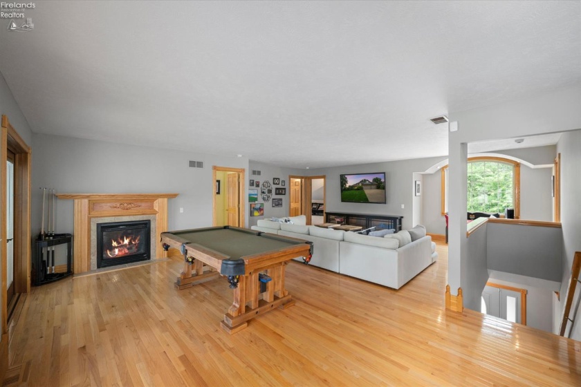 3646 Confederate Drive, Marblehead, 43440, 4 Bedrooms Bedrooms, ,3 BathroomsBathrooms,Residential,For Sale,Confederate,20263242