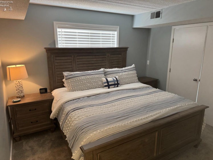 43 Marina Point Drive, Sandusky, 44870, 2 Bedrooms Bedrooms, ,2 BathroomsBathrooms,Residential,For Sale,Marina Point,20263195