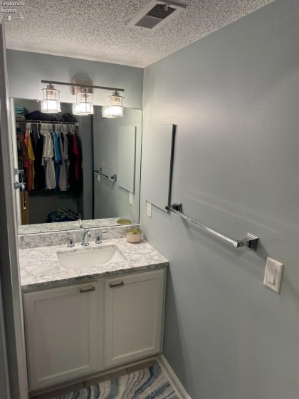 43 Marina Point Drive, Sandusky, 44870, 2 Bedrooms Bedrooms, ,2 BathroomsBathrooms,Residential,For Sale,Marina Point,20263195