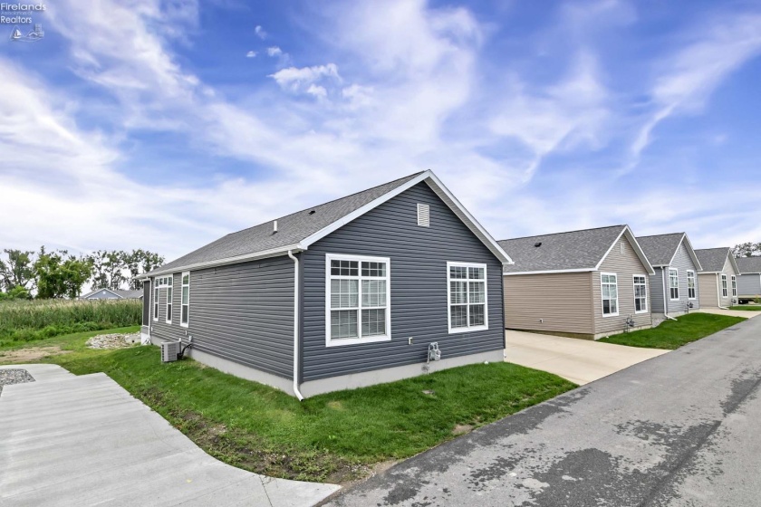 10850 Bayshore Cardinal Road, Marblehead, 43440, 3 Bedrooms Bedrooms, ,2 BathroomsBathrooms,Residential,For Sale,Bayshore Cardinal,20263191