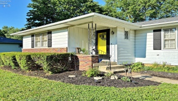 133 Gibson Court, Tiffin, 44883, 3 Bedroom Bedrooms, ,2 BathroomBathrooms,Residential,For Sale,Gibson Court,20263035 133 Gibson Court, Tiffin, 44883, 3 Bedroom Bedrooms, ,2 BathroomBathrooms,Residential,For Sale,Gibson Court,20263035