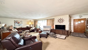 133 Gibson Court, Tiffin, 44883, 3 Bedroom Bedrooms, ,2 BathroomBathrooms,Residential,For Sale,Gibson Court,20263035 133 Gibson Court, Tiffin, 44883, 3 Bedroom Bedrooms, ,2 BathroomBathrooms,Residential,For Sale,Gibson Court,20263035