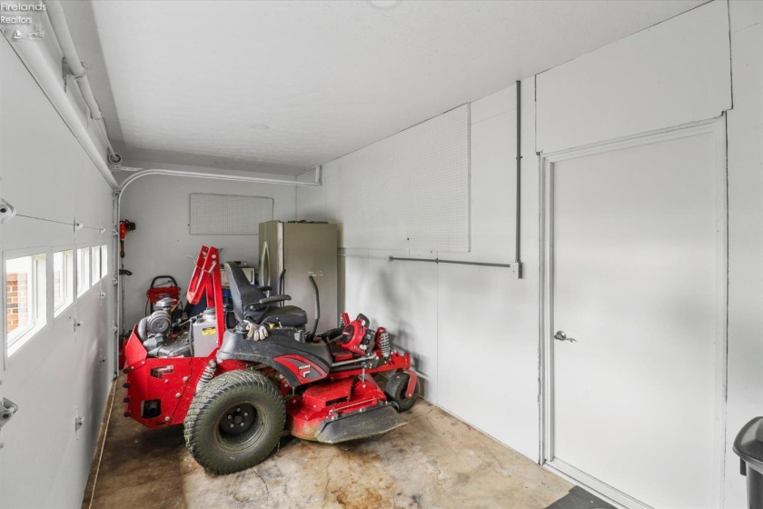 1520 Ponderosa Drive, Port Clinton, 43452, 4 Bedrooms Bedrooms, ,2 BathroomsBathrooms,Residential,For Sale,Ponderosa,20263249
