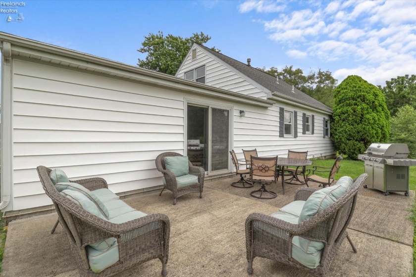 1520 Ponderosa Drive, Port Clinton, 43452, 4 Bedrooms Bedrooms, ,2 BathroomsBathrooms,Residential,For Sale,Ponderosa,20263249