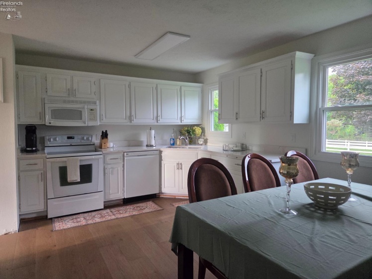 1520 Ponderosa Drive, Port Clinton, 43452, 4 Bedrooms Bedrooms, ,2 BathroomsBathrooms,Residential,For Sale,Ponderosa,20263249