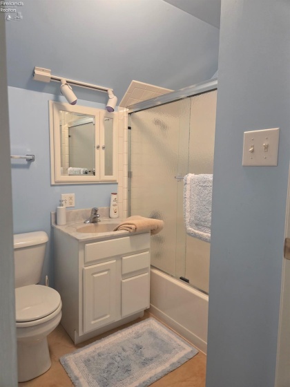 1520 Ponderosa Drive, Port Clinton, 43452, 4 Bedrooms Bedrooms, ,2 BathroomsBathrooms,Residential,For Sale,Ponderosa,20263249