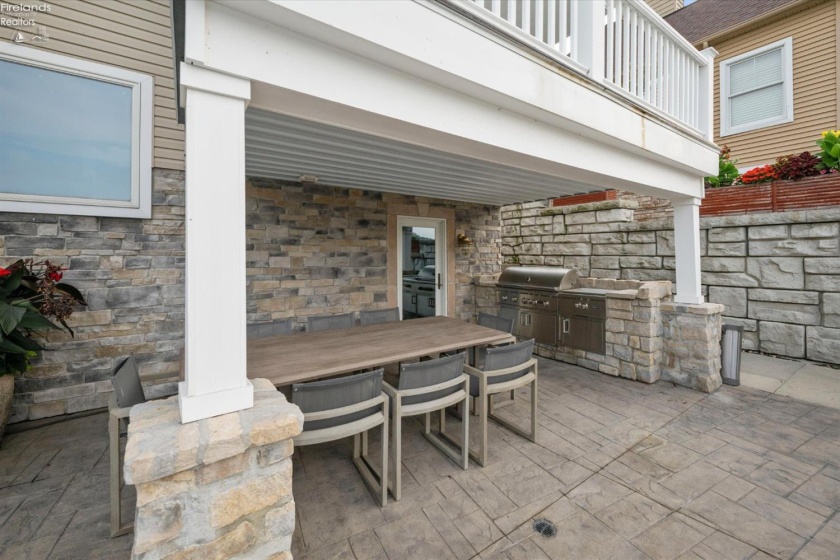 4555 Forest Glen Lane, Marblehead, 43440, 6 Bedrooms Bedrooms, ,4 BathroomsBathrooms,Residential,For Sale,Forest Glen,20263253