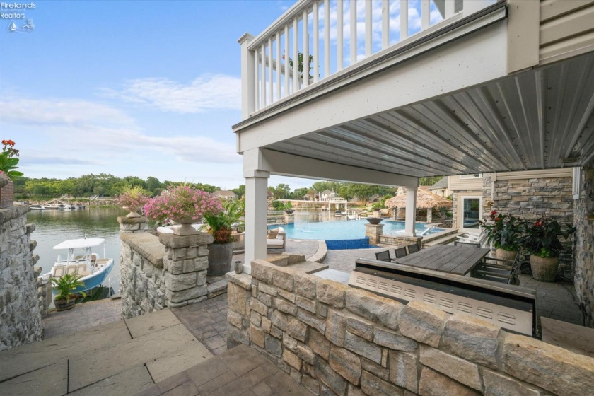 4555 Forest Glen Lane, Marblehead, 43440, 6 Bedrooms Bedrooms, ,4 BathroomsBathrooms,Residential,For Sale,Forest Glen,20263253