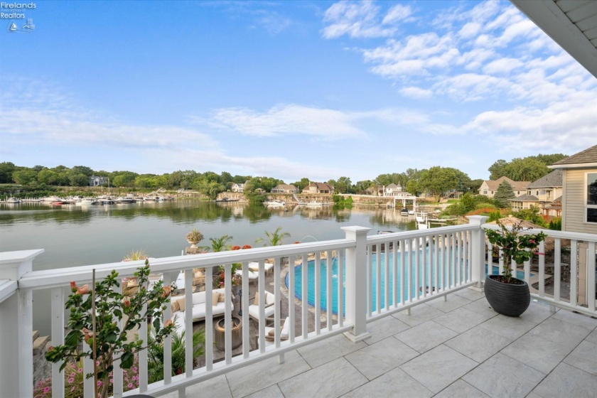 4555 Forest Glen Lane, Marblehead, 43440, 6 Bedrooms Bedrooms, ,4 BathroomsBathrooms,Residential,For Sale,Forest Glen,20263253