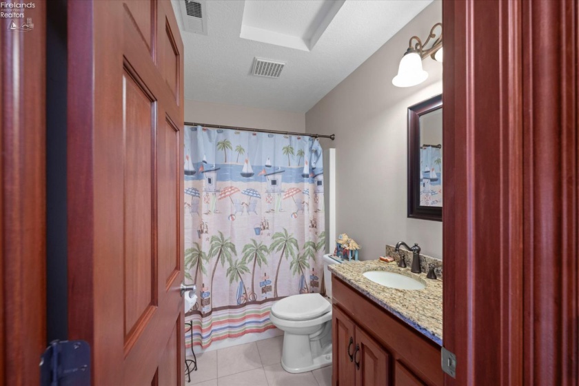 4555 Forest Glen Lane, Marblehead, 43440, 6 Bedrooms Bedrooms, ,4 BathroomsBathrooms,Residential,For Sale,Forest Glen,20263253