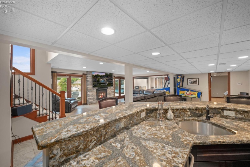 4555 Forest Glen Lane, Marblehead, 43440, 6 Bedrooms Bedrooms, ,4 BathroomsBathrooms,Residential,For Sale,Forest Glen,20263253
