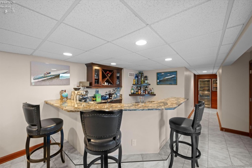 4555 Forest Glen Lane, Marblehead, 43440, 6 Bedrooms Bedrooms, ,4 BathroomsBathrooms,Residential,For Sale,Forest Glen,20263253