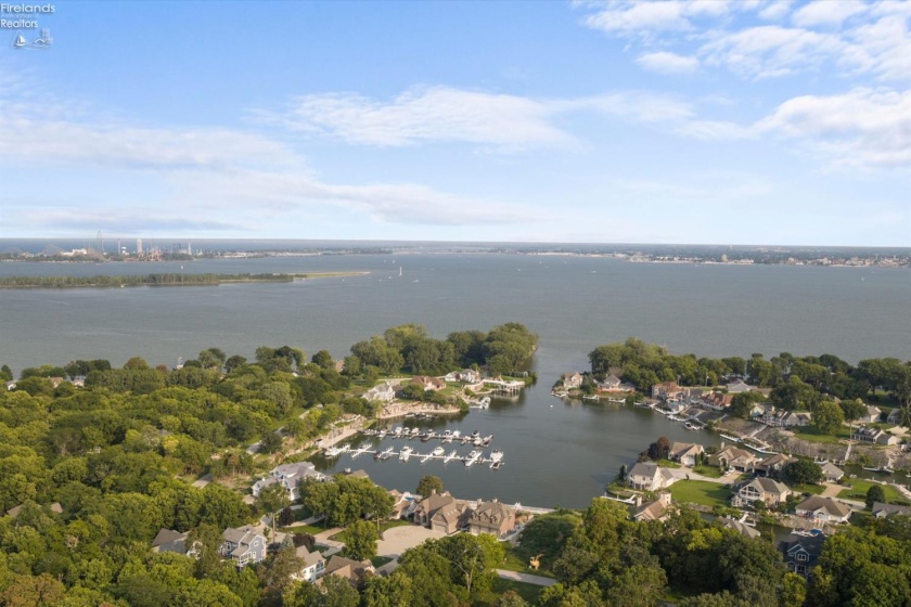 4555 Forest Glen Lane, Marblehead, 43440, 6 Bedrooms Bedrooms, ,4 BathroomsBathrooms,Residential,For Sale,Forest Glen,20263253