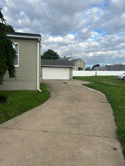1627 Sycamore Line, Sandusky, 44870, 4 Bedrooms Bedrooms, ,2 BathroomsBathrooms,Residential,For Sale,Sycamore Line,20263256