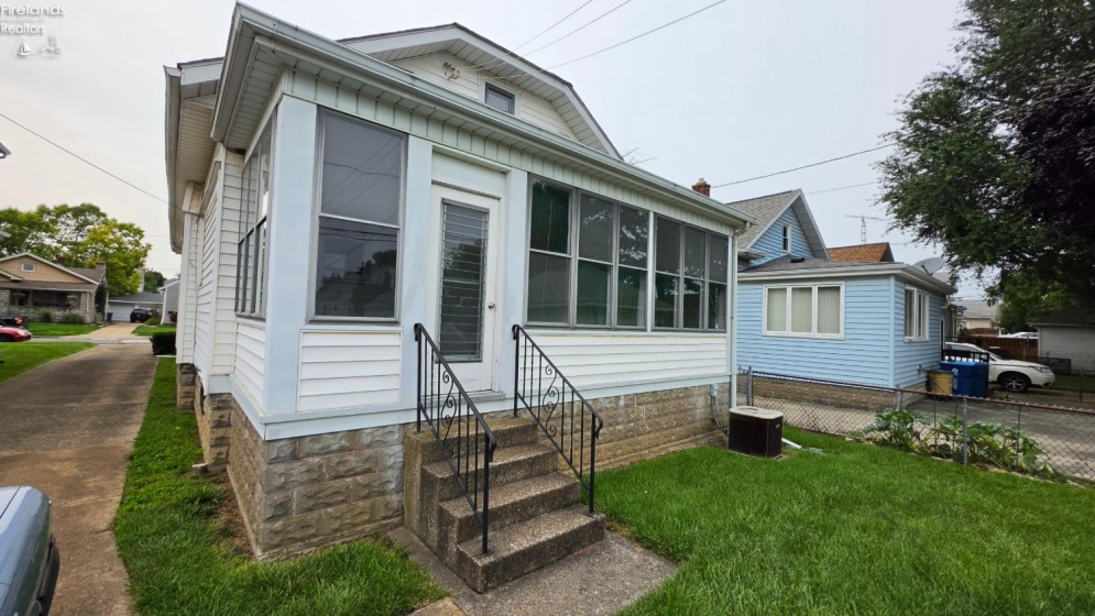 1206 Waverly Road, Sandusky, 44870, 3 Bedrooms Bedrooms, ,1 BathroomBathrooms,Residential,For Sale,Waverly,20263202