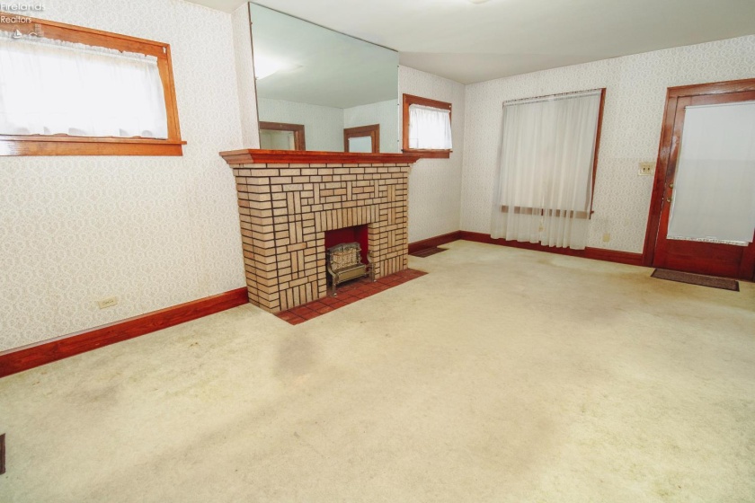 1206 Waverly Road, Sandusky, 44870, 3 Bedrooms Bedrooms, ,1 BathroomBathrooms,Residential,For Sale,Waverly,20263202