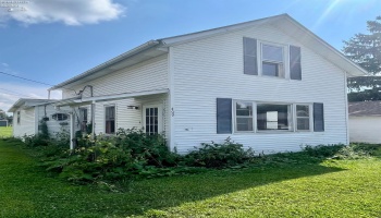 409 Stone Street, Gibsonburg, 43431, 3 Bedrooms Bedrooms, ,1 BathroomBathrooms,Residential,For Sale,Stone Street,20263267 409 Stone Street, Gibsonburg, 43431, 3 Bedrooms Bedrooms, ,1 BathroomBathrooms,Residential,For Sale,Stone Street,20263267
