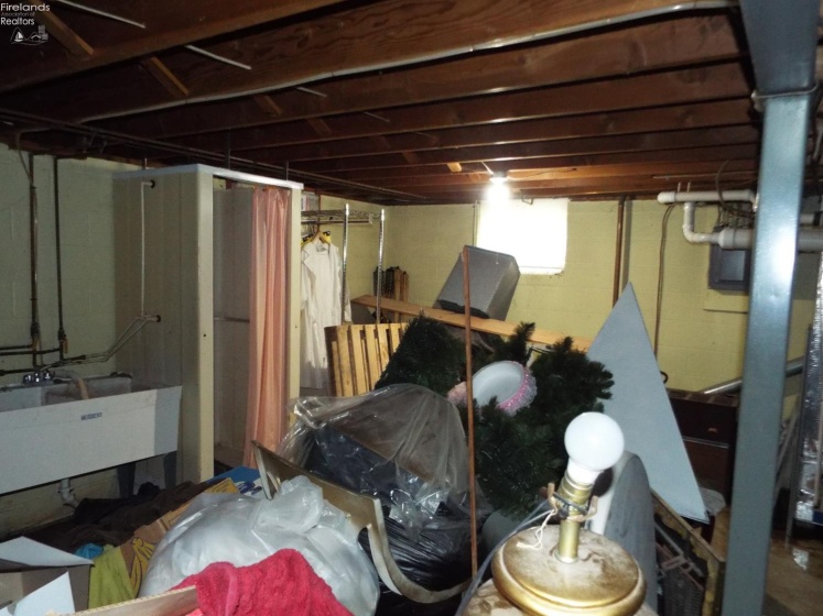 126 Rustic Lane, Mansfield, 44903, 3 Bedrooms Bedrooms, ,2 BathroomsBathrooms,Residential,For Sale,Rustic,20262743