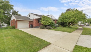 311 Albina Drive, Bellevue, 44811, 5 Bedrooms Bedrooms, ,2 BathroomsBathrooms,Residential,For Sale,Albina,20263118