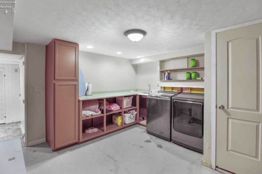 311 Albina Drive, Bellevue, 44811, 5 Bedrooms Bedrooms, ,2 BathroomsBathrooms,Residential,For Sale,Albina,20263118
