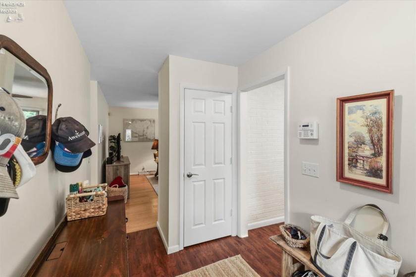 2940 Sanctuary Drive, Port Clinton, 43452, 3 Bedrooms Bedrooms, ,2 BathroomsBathrooms,Residential,For Sale,Sanctuary,20263269