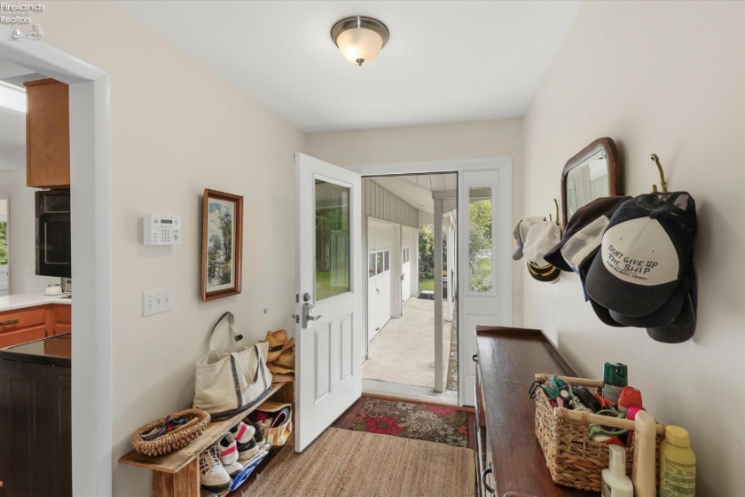 2940 Sanctuary Drive, Port Clinton, 43452, 3 Bedrooms Bedrooms, ,2 BathroomsBathrooms,Residential,For Sale,Sanctuary,20263269