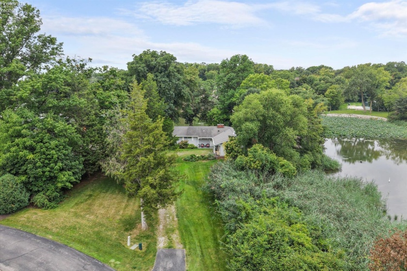 2940 Sanctuary Drive, Port Clinton, 43452, 3 Bedrooms Bedrooms, ,2 BathroomsBathrooms,Residential,For Sale,Sanctuary,20263269