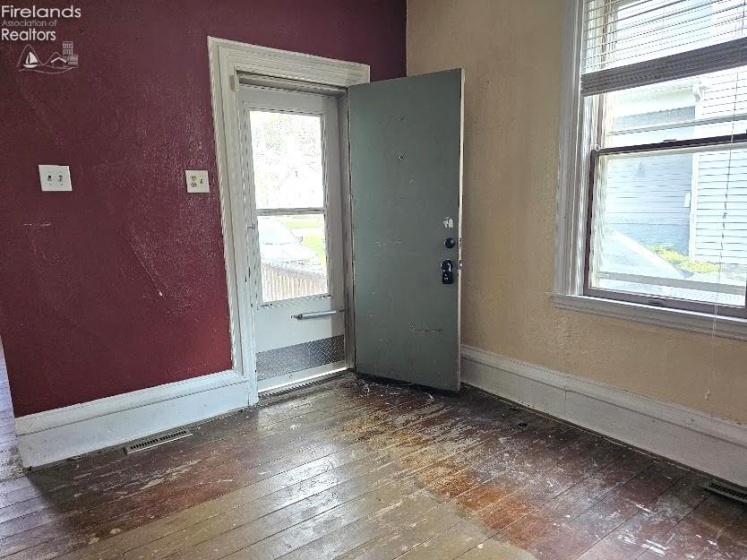 1521 McDonough Street, Sandusky, 44870, 4 Bedrooms Bedrooms, ,2 BathroomsBathrooms,Residential,For Sale,McDonough,20263273
