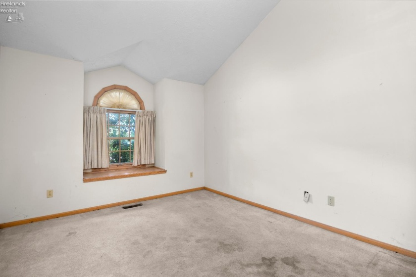 5214 Parkhurst Drive, Sheffield Village, 44054, 2 Bedrooms Bedrooms, ,2 BathroomsBathrooms,Residential,For Sale,Parkhurst,20263271