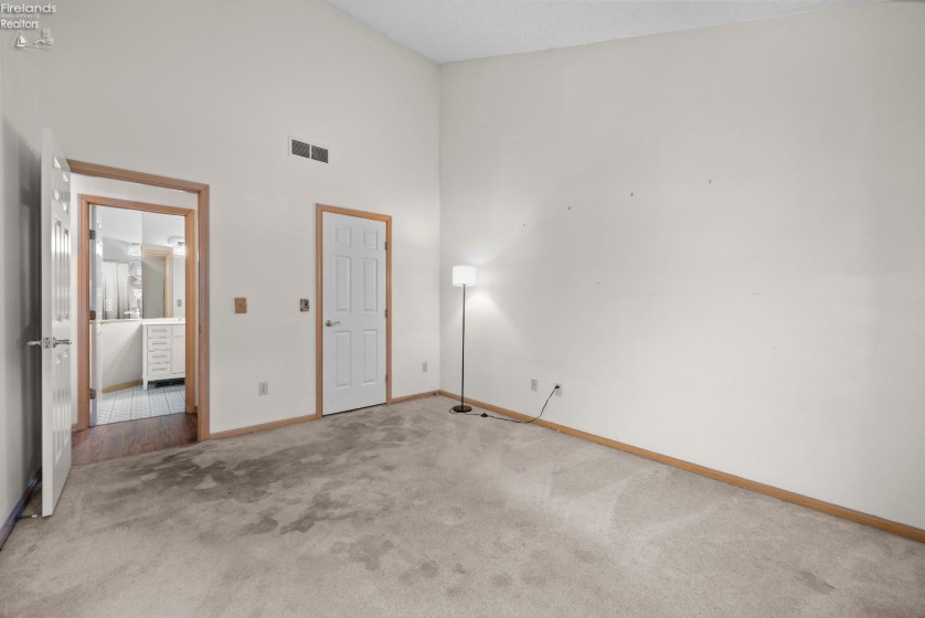 5214 Parkhurst Drive, Sheffield Village, 44054, 2 Bedrooms Bedrooms, ,2 BathroomsBathrooms,Residential,For Sale,Parkhurst,20263271