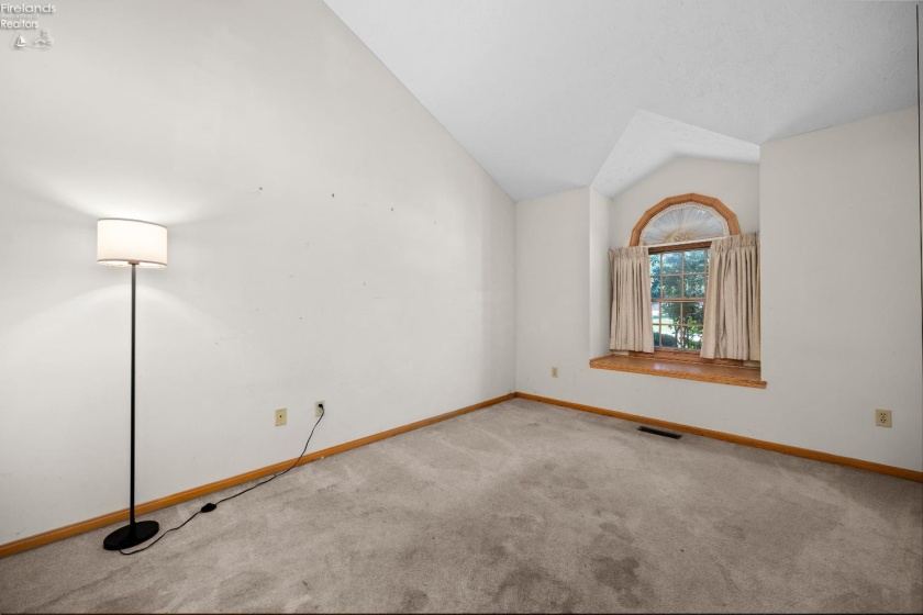 5214 Parkhurst Drive, Sheffield Village, 44054, 2 Bedrooms Bedrooms, ,2 BathroomsBathrooms,Residential,For Sale,Parkhurst,20263271