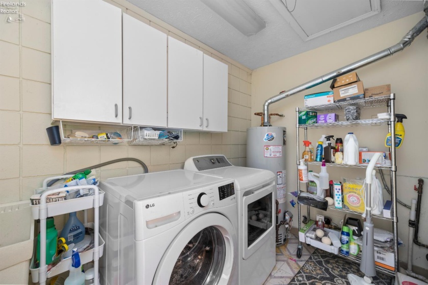 5214 Parkhurst Drive, Sheffield Village, 44054, 2 Bedrooms Bedrooms, ,2 BathroomsBathrooms,Residential,For Sale,Parkhurst,20263271