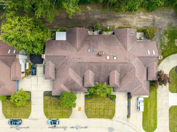 5214 Parkhurst Drive, Sheffield Village, 44054, 2 Bedrooms Bedrooms, ,2 BathroomsBathrooms,Residential,For Sale,Parkhurst,20263271