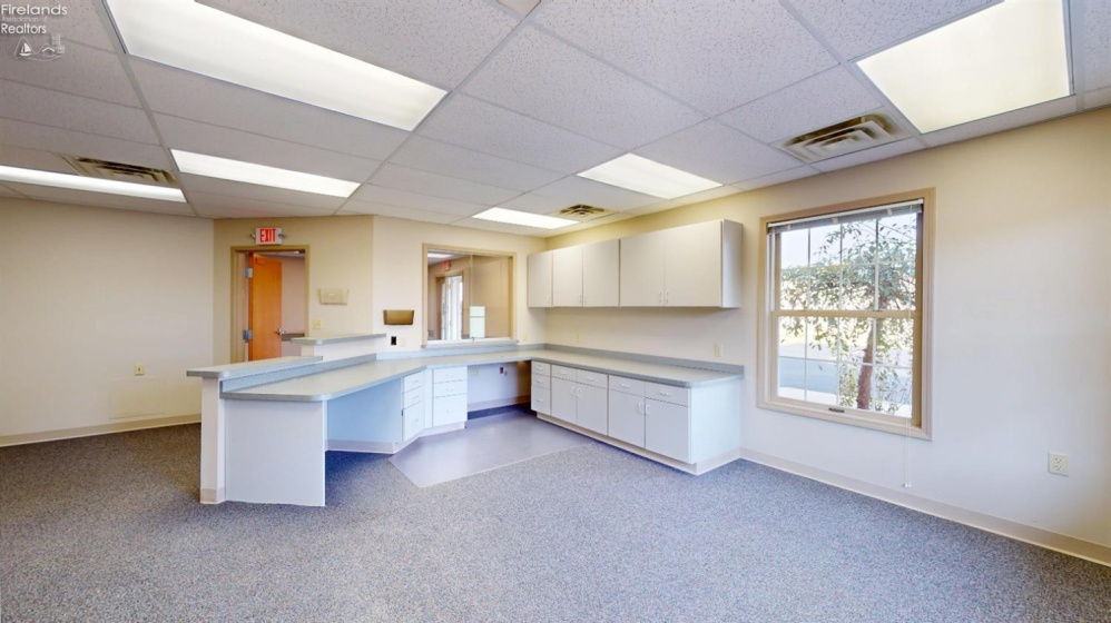 1265 Main Street, Bellevue, 44811, ,Commercial For Lease,For Lease,Main,20263277