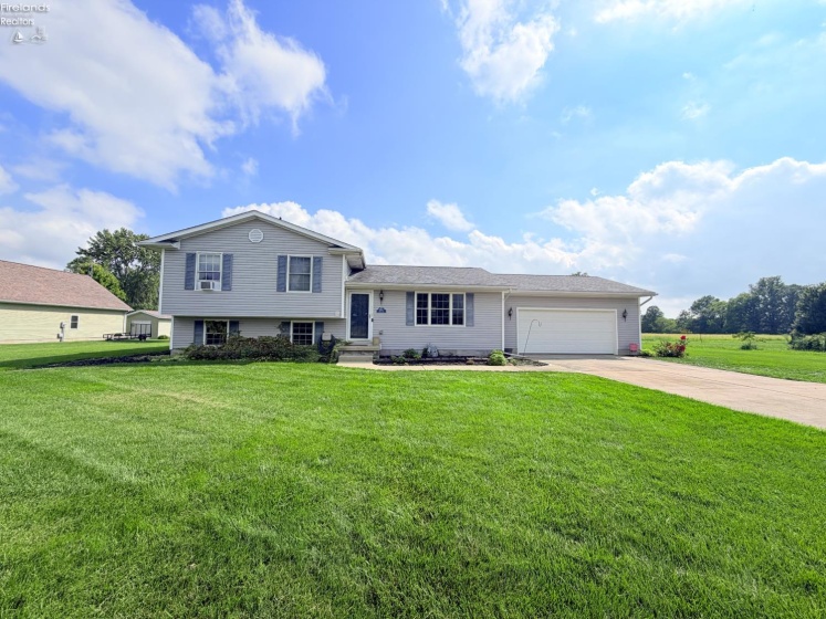 6410 Royce Drive, Marblehead, 43440, 3 Bedrooms Bedrooms, ,2 BathroomsBathrooms,Residential,For Sale,Royce,20263268