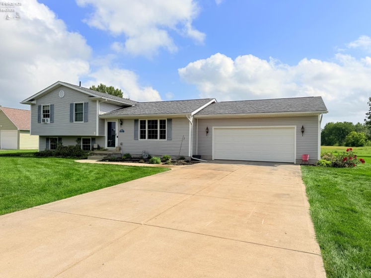 6410 Royce Drive, Marblehead, 43440, 3 Bedrooms Bedrooms, ,2 BathroomsBathrooms,Residential,For Sale,Royce,20263268