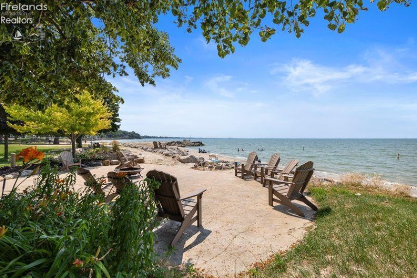 1304 Overlook Drive, Port Clinton, 43452, 5 Bedrooms Bedrooms, ,7 BathroomsBathrooms,Residential,For Sale,Overlook,20263132