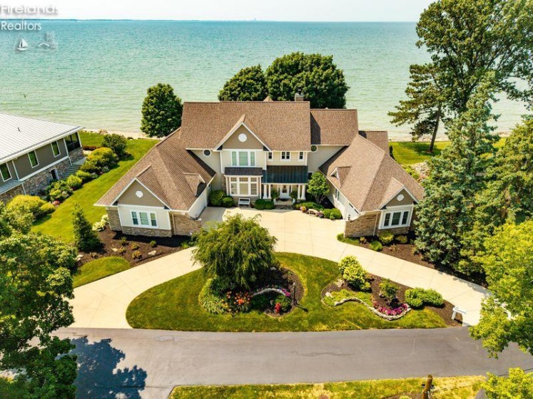 1304 Overlook Drive, Port Clinton, 43452, 5 Bedrooms Bedrooms, ,7 BathroomsBathrooms,Residential,For Sale,Overlook,20263132