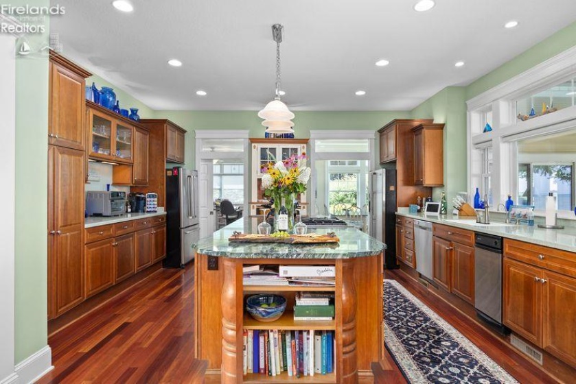 1304 Overlook Drive, Port Clinton, 43452, 5 Bedrooms Bedrooms, ,7 BathroomsBathrooms,Residential,For Sale,Overlook,20263132