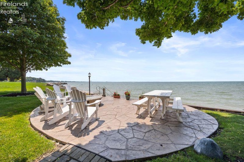 1304 Overlook Drive, Port Clinton, 43452, 5 Bedrooms Bedrooms, ,7 BathroomsBathrooms,Residential,For Sale,Overlook,20263132